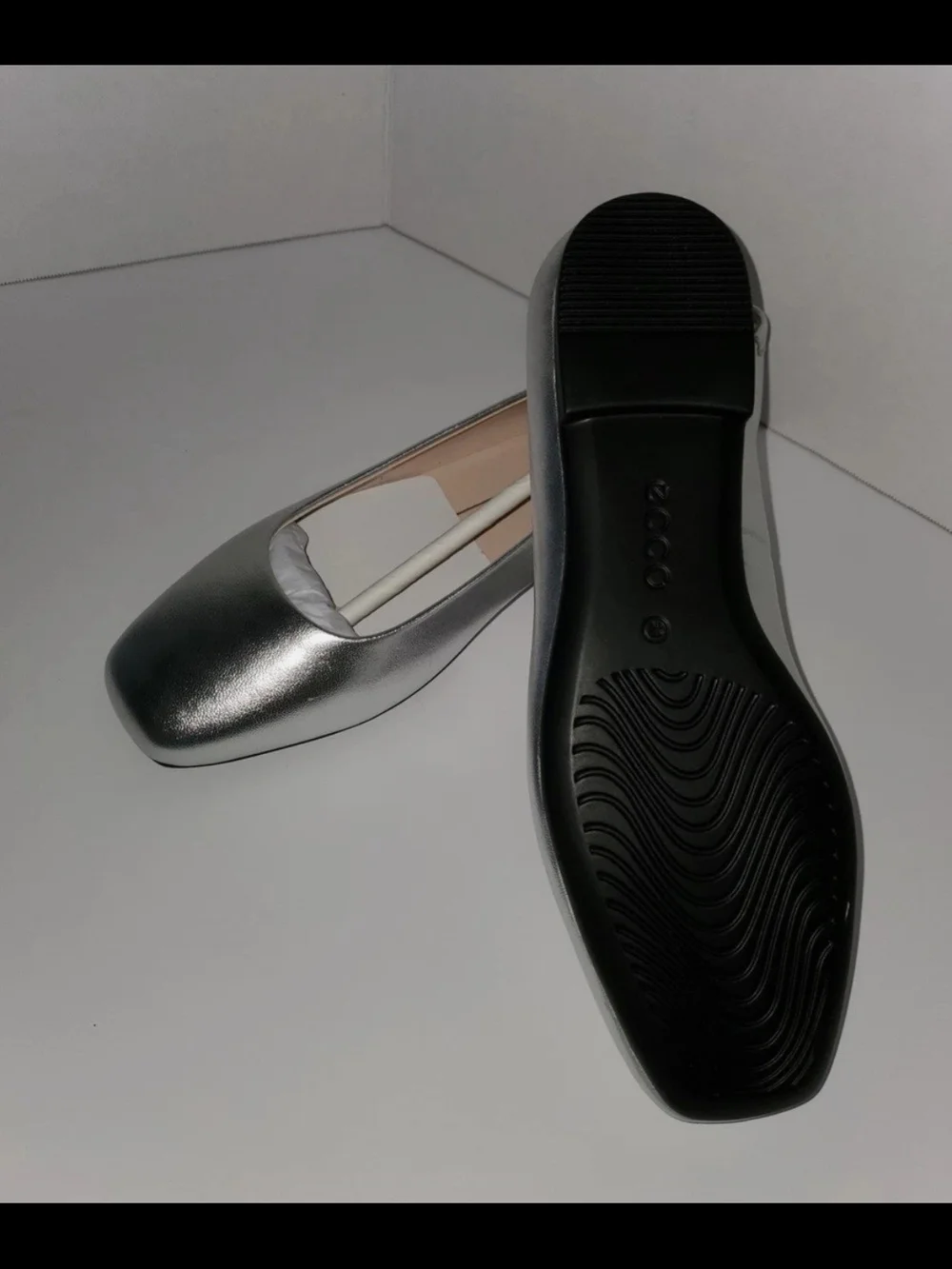 Ecco Silver Metallic Leather Ballet Flats